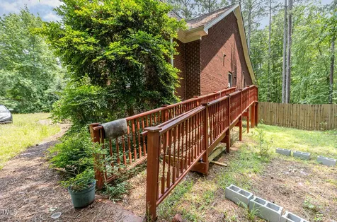 3304 Black Stallion Court Zebulon NC 27597