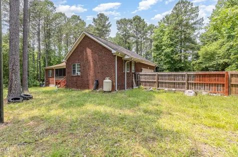 3304 Black Stallion Court Zebulon NC 27597