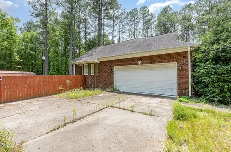3304 Black Stallion Court Zebulon NC 27597
