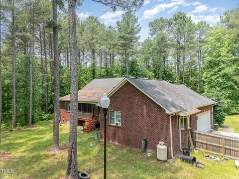 3304 Black Stallion Court Zebulon NC 27597