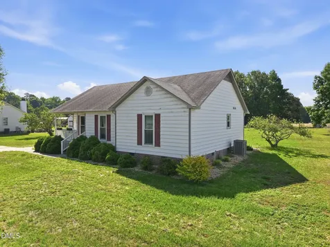 15 Loop Road Archer Lodge NC 27527