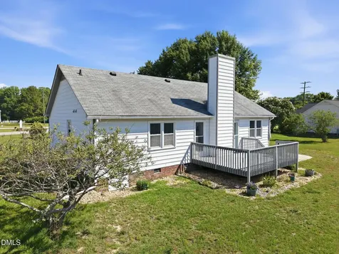15 Loop Road Archer Lodge NC 27527