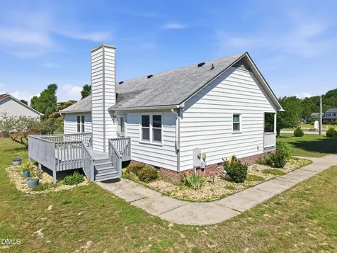 15 Loop Road Archer Lodge NC 27527