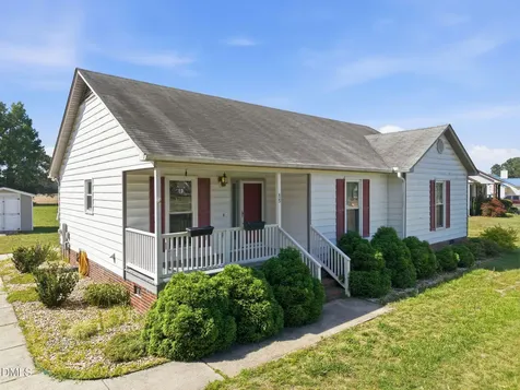 15 Loop Road Archer Lodge NC 27527