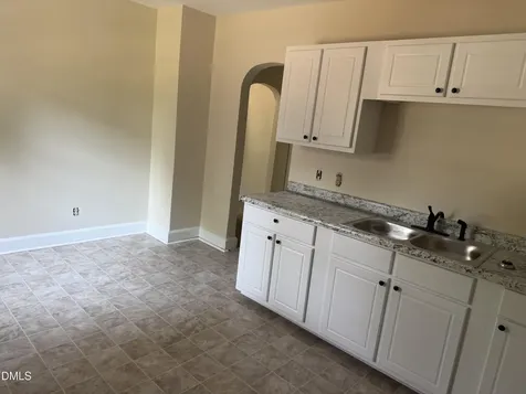 305 Dewey Street SW Wilson NC 27893