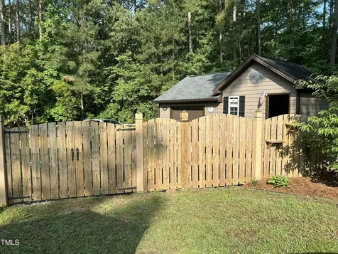 105 Perry Lane Zebulon NC 27597