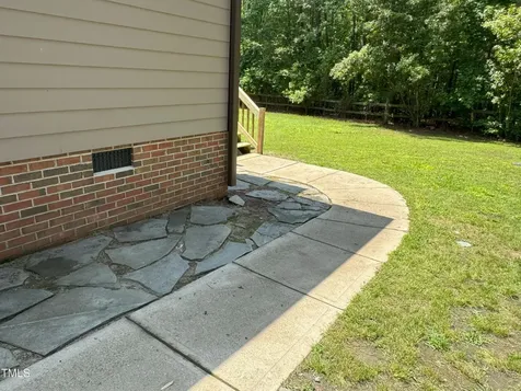 105 Perry Lane Zebulon NC 27597
