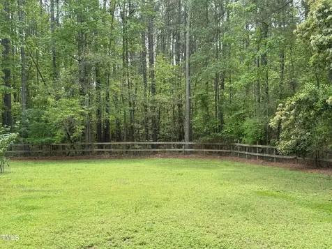 105 Perry Lane Zebulon NC 27597