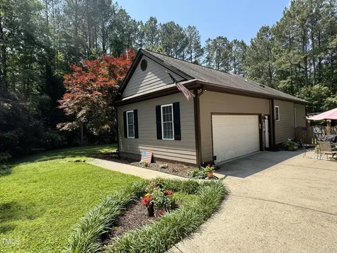 105 Perry Lane Zebulon NC 27597