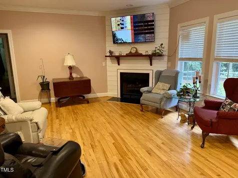 105 Perry Lane Zebulon NC 27597