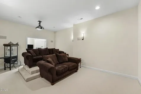 1109 Grogans Mill Cary NC 27519
