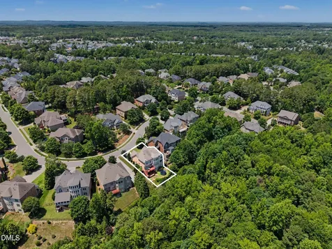 1109 Grogans Mill Cary NC 27519