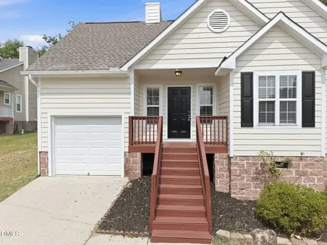 219 Carroll Street Wake Forest NC 27587