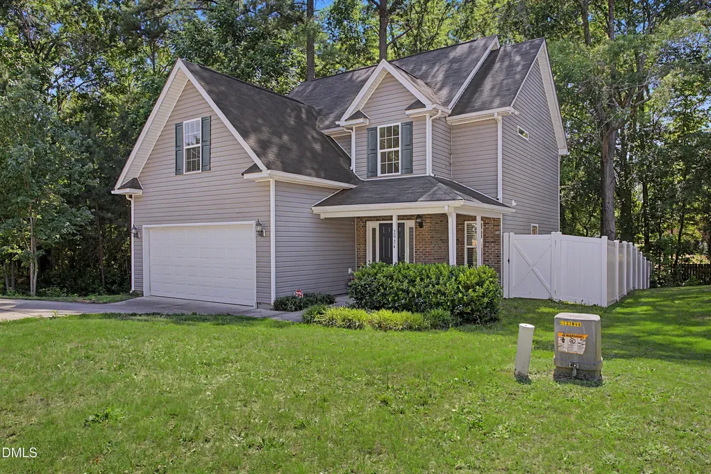 2924 Smooth Stone Trail Raleigh NC 27610