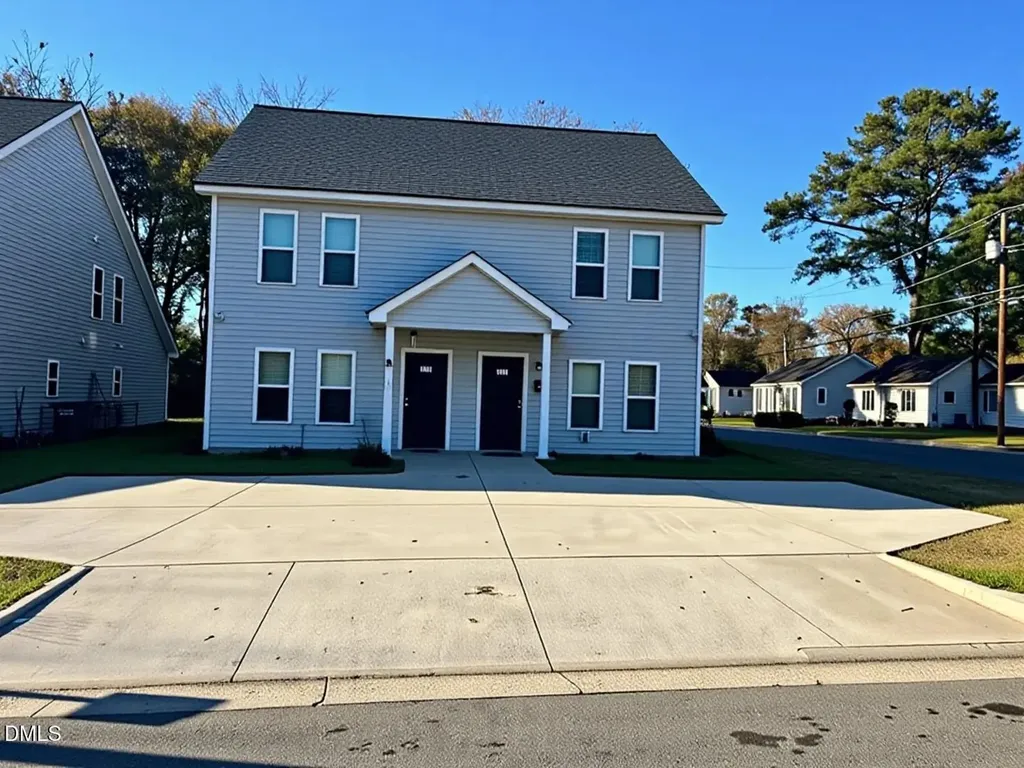 215 N Sellers Street Selma NC 27576