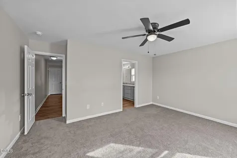 215 N Sellers Street Selma NC 27576