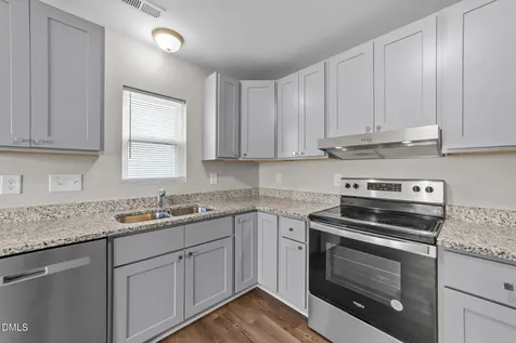215 N Sellers Street Selma NC 27576