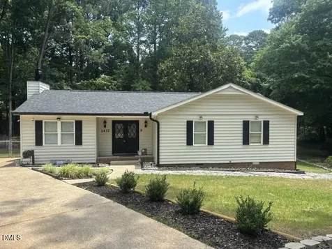1437 Huntly Court Cary NC 27511