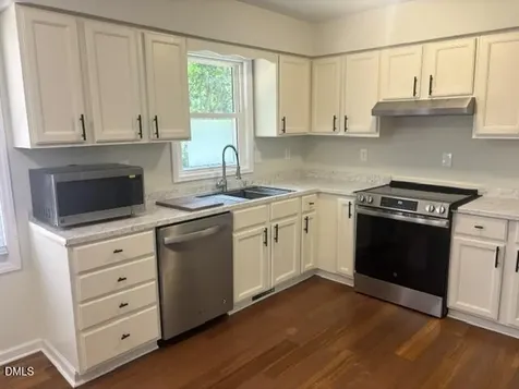 1437 Huntly Court Cary NC 27511