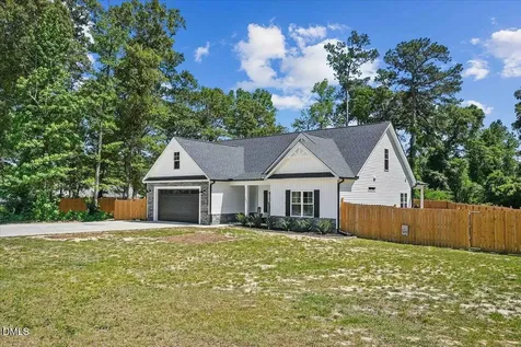 3097 Banks School Road Kinston NC 28504