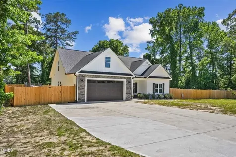 3097 Banks School Road Kinston NC 28504