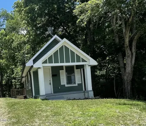 219 Lanier Street Oxford NC 27565