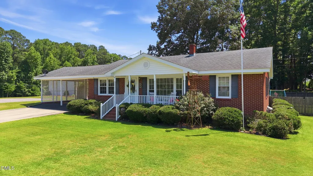 403 W Eason Street Macclesfield NC 27852