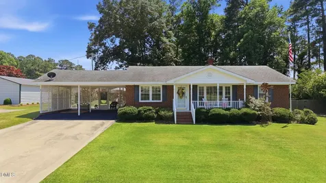 403 W Eason Street Macclesfield NC 27852