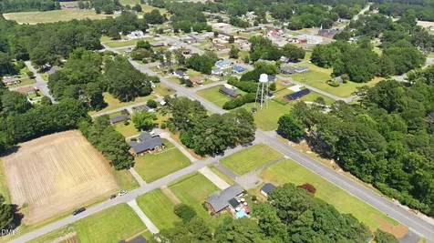 403 W Eason Street Macclesfield NC 27852