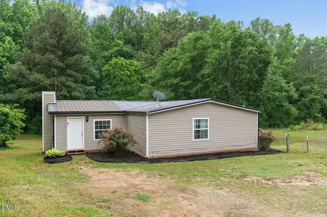 360 J B Leonard Road Castalia NC 27816