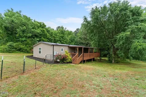 360 J B Leonard Road Castalia NC 27816
