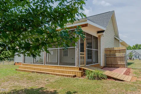 501 Casey Lane Mebane NC 27302