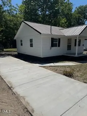 328 N Keith Street Saint Pauls NC 28384