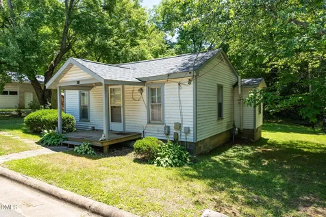 315 Holloway Street Cary NC 27513