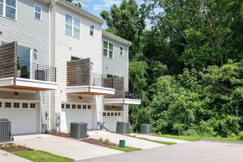 758 Peakland Place Raleigh NC 27604