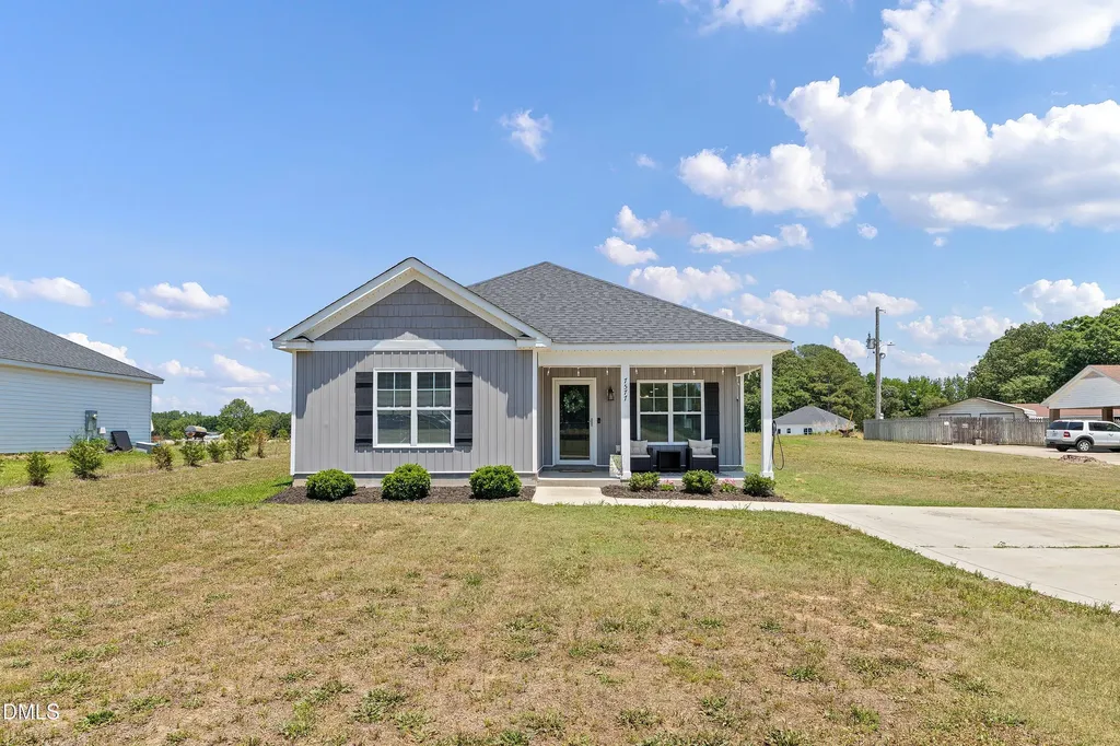 7577 Aycocks Crossing Road Lucama NC 27851