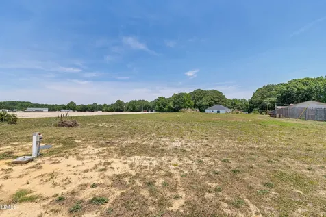 7577 Aycocks Crossing Road Lucama NC 27851