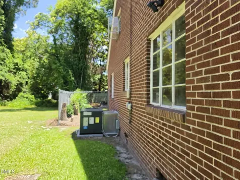 1009 Evergreen Avenue Goldsboro NC 27530