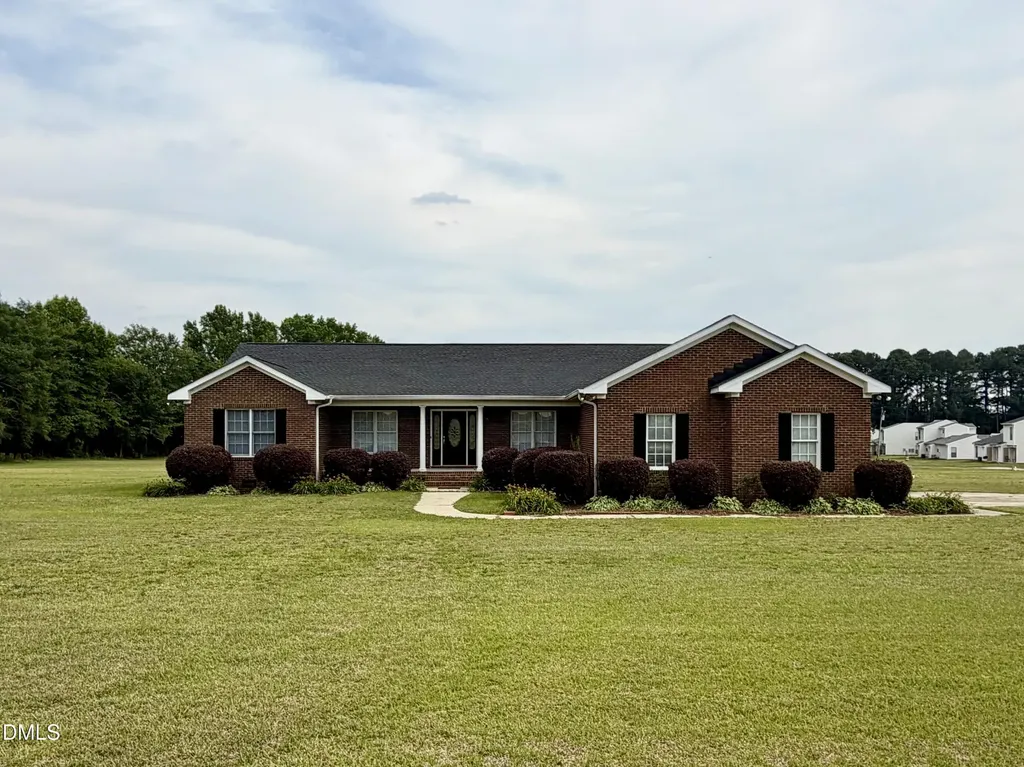 800 Carolina Drive Dunn NC 28334