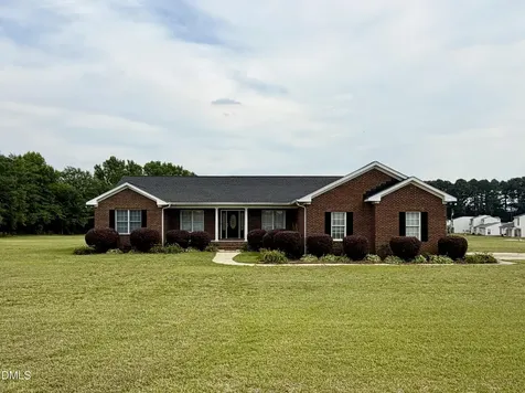 800 Carolina Drive Dunn NC 28334
