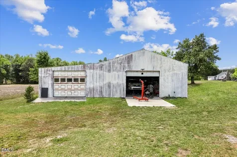 42 Collie Road Castalia NC 27816