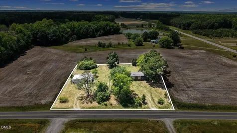 42 Collie Road Castalia NC 27816