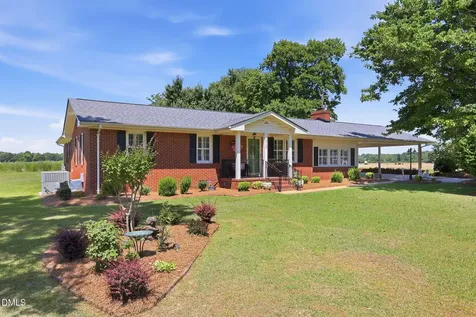 913 W Core Road Dunn NC 28334