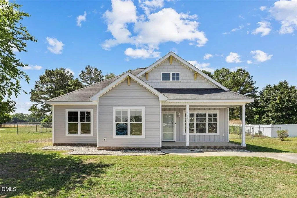 5606 Blanch Fields Lane Lucama NC 27851