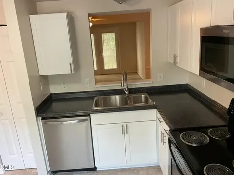 101 Luxon Place Cary NC 27513