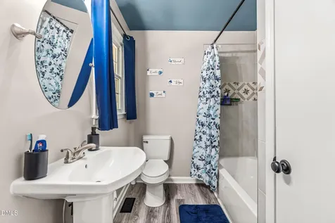 105 Nivens Court Garner NC 27529