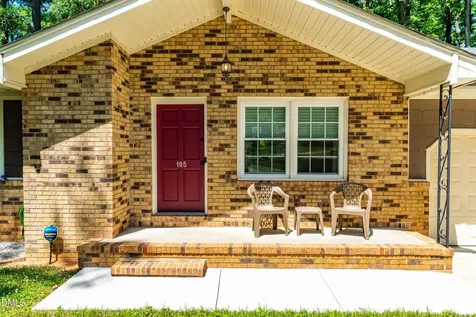 105 Nivens Court Garner NC 27529