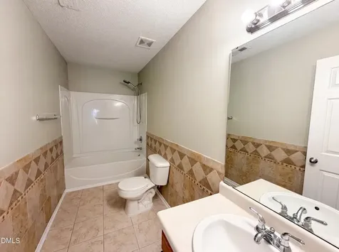 1812 Devonridge Drive Fuquay Varina NC 27526