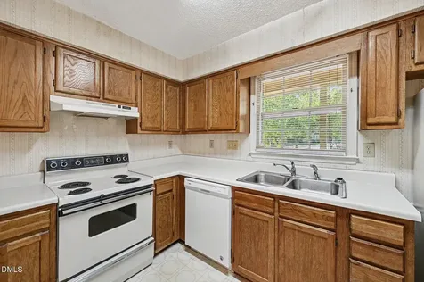 112 Hollow Oak Drive Durham NC 27713
