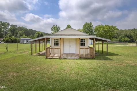 41 Stable Road Tarboro NC 27886